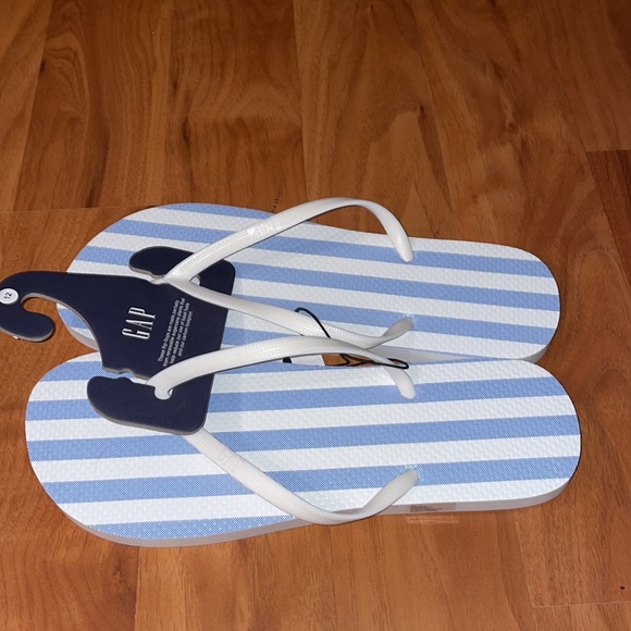 Gap size 12 blue & white striped flip flop sandals nwt - Picture 4 of 6